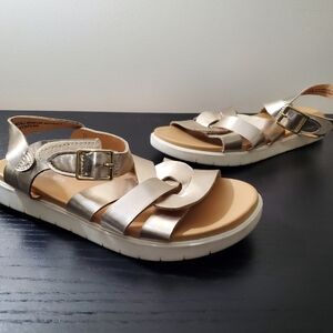 Girls Metallic Sandals with Buckle